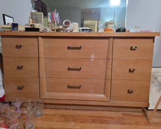 Bassett Furniture MCM Nine-Drawer Oak Dresser