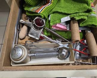 Kitchen Utensils & Textiles