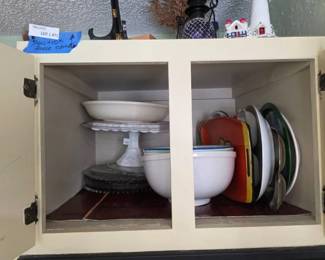 Ceramic and Glass Kitchenware and Serving Pieces