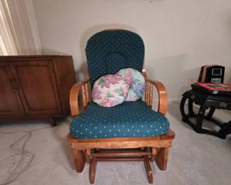 American Country Style Hardwood Glider