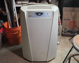 DeLonghi Pinguino PAC L90 10000 BTU Portable A/C