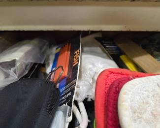 Kitchen Textiles, Tools & Household Accessories