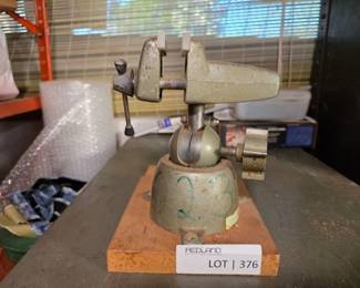 PanaVise Multi-Angle Bench Vise