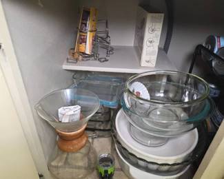 Contemporary Kitchenware and Glass Food Storage