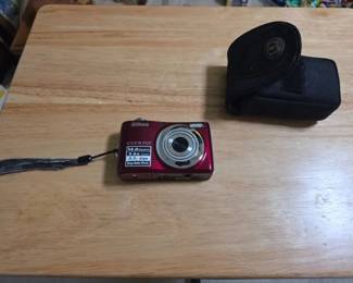Nikon COOLPIX L24 14.0MP Digital Camera - Red