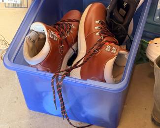 Women’s shoes size 9