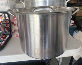 Large Aluminum Stock Pot with Lid
