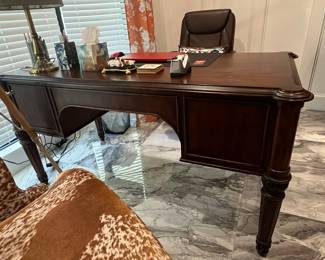 Ethan Allen Traditional Cherry Writing Desk