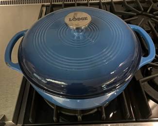 Lodge 6 Quart Caribbean Blue Enameled Cast Iron Dutch Oven