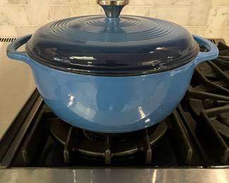 Lodge 6 Quart Caribbean Blue Enameled Cast Iron Dutch Oven