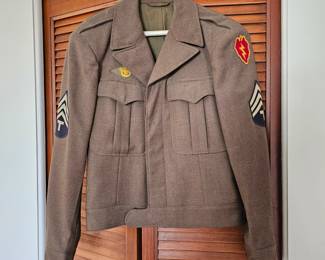 Lot #139 - Vintage WWII US Army Wool Ike Jacket with Technician & Armored Unit Patches