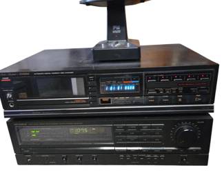 Lot #135 - Fisher Studio Standard DAC-195 CD Changer & Optimus STW-3000 AM/FM Stereo Receiver with Fisher FM Amplified Antenna