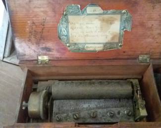 Antique cylinder music box