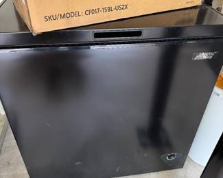 ArcticKing 7.0 cu ft chest freezer