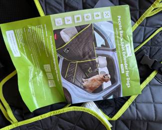 backseat extender for dogs, like new