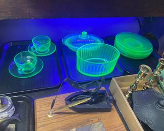 URANIUM GLASS