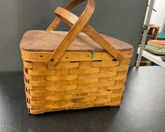 PICNIC BASKET