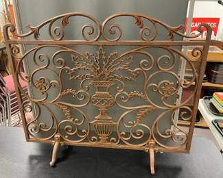 WROUGHT/CAST IRON FIREPLACE SCREEN