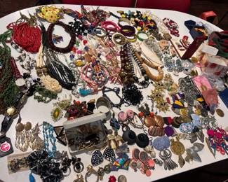 Costume jewelry 