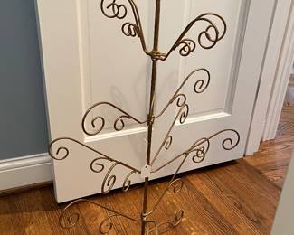 Holiday ornament tree