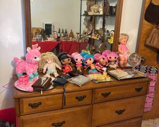 Vintage dolls and dresser w mirror 
