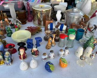 Salt & pepper shakers 