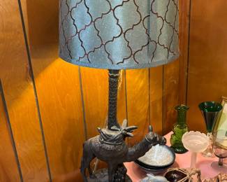 Camel lamp