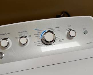 GE washer and dry. Very nice condition