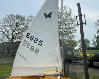 Butterfly Sailaboat.  Hull, hardware and mast in good shape.  Sail is in fair condition.