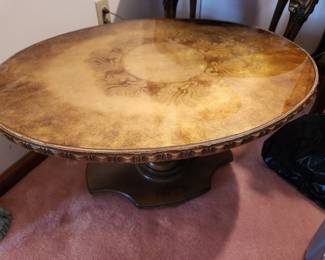 Oval coffee table