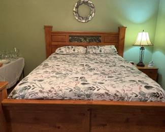 Queen size bed