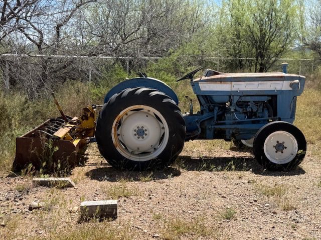 Venitage Ford Tractor