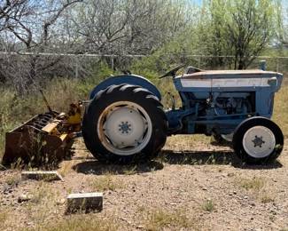 Venitage Ford Tractor
