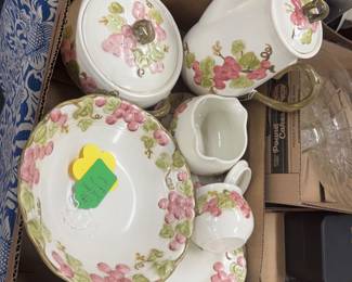 Vintage Metlox Poppytrail Vernon Ceramic Dish Set