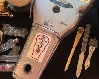 Vintage Magee-Hale Park-O-Meter parking meter head (small crack in the glass)