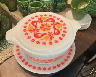 Rare Pyrex "Friendship" pattern casserole dish with platter.