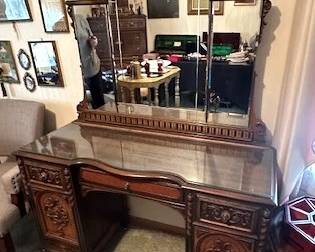Antique Jacobean Revival dressing table with a tri-fold mirror (with matching full-size headboard/footboard and chest of drawers.