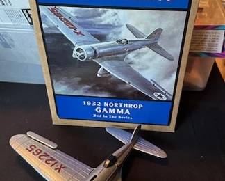 Wings of Texaco "1932 Northrop Gamma" reproduction model.