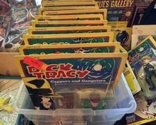 Vintage Dick Tracy action figures and trading cards, 1990.