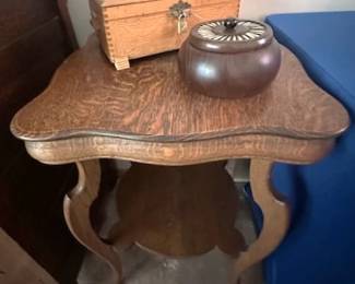 Vintage Oak Two-Tier Side Table/Stand.