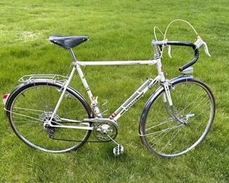 Vintage Peugeot road bike (1970s)