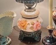 Vintage 3 way, 2 globe hand-painted floral/milk glass lamp.