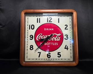 Vintage 1940s Drink Coca-Cola in Bottles Clock