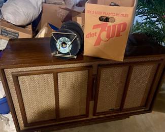 Vtg Console Stereo