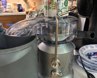 Brand new Breville juicer