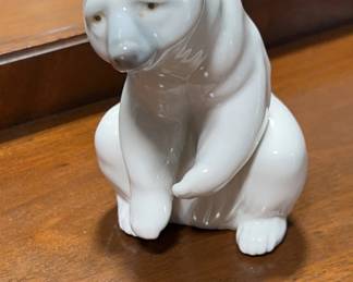 Resting Polar Bear Lladro 