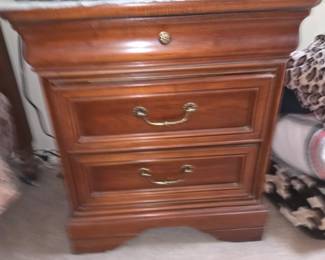 3drawer night stand