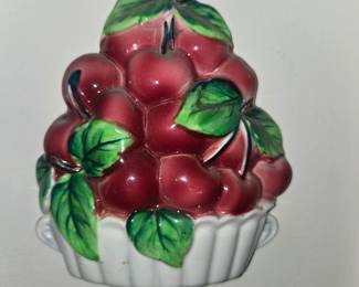 Ceranic bashet of appels