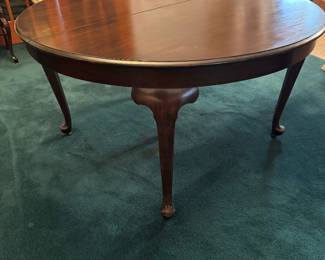 2 leaves, pads, 6 chairs 