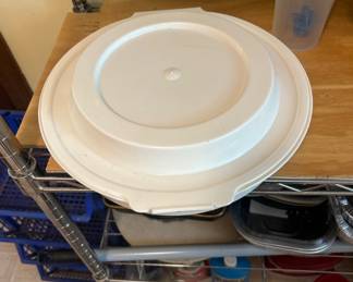 Pyrex pie carrier